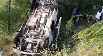 İşçi Taşıyan Araç Uçuruma Uçtu: 14 Yaralı
