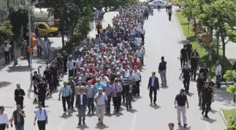 Kütahya'da İşçilerin Protestosu Sürüyor