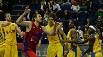 Anadolu Efes, Calathes ve Krstic'i Kadrosuna Katmak İstiyor