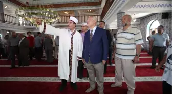 Yenimahalle'de Hz. Ebubekir Camii İbadete Açıldı