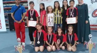 Sevgi Evleri Badmintonda Türkiye Üçüncüsü Oldu