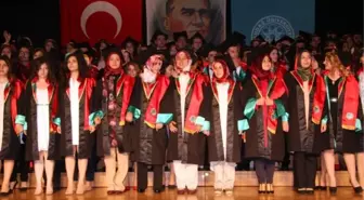 Uludağ Üniversitesi Hukuk Fakültesinde Mezuniyet Coşkusu