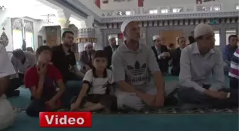 Ezan Okuma Yarışmasında Gözyaşı Döktüler