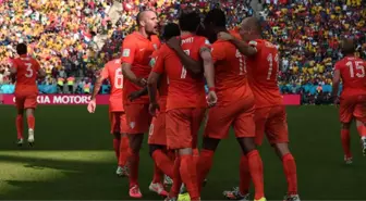 Hollanda, Şili'yi 2-0 Yendi