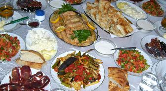 'Sağlıklı Bir Ramazan İçin İftarı İki Aşamada Tamamlayın'