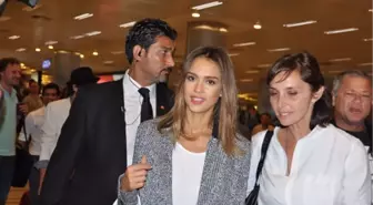 Magnum'un Marka Yüzü Jessica Alba İlk Kez Türkiye'de