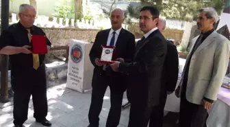 Muhtarlara Plaket ve Rozet Töreni