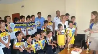 Kapaklıspor U-13 Futbol Takımından Kapaklı Kaymakamı Kuzulu'ya Ziyaret