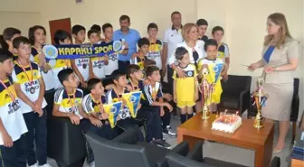 Kapaklıspor U-13 Futbol Takımından Kapaklı Kaymakamı Kuzulu'ya Ziyaret