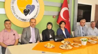 Özel Eğitimli Çocuklara Pilav Günü Düzenlendi