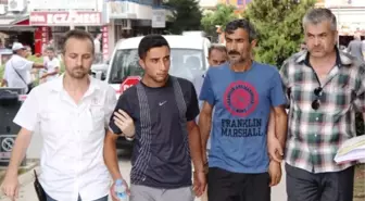 Balta ve Bıçakla Banka Basan Baba Oğul Adliyeye Sevk Edildi