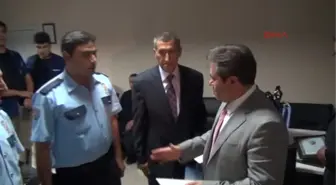 Kilo Tnt'yi Bulan Polislere Ödül Verildi