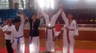 Didimli Burak Tekvandoda İl Birincisi Oldu