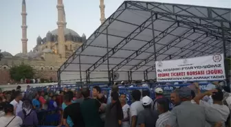 Selimiye Camii'nin Gölgesinde İlk İftar