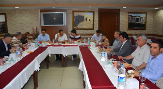 Viranşehir'de Hakim, Savcı, Müdür ve Komutana Veda Yemeği