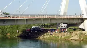 Dalgıçlar Irmakta Tüfek Aradı
