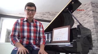 Genç Piyanistin Büyük Başarısı