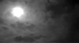 Meteor, Alevler İçinde Kaldı