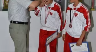 Denizlili İkizlerden Çifte Madalya Sevinci
