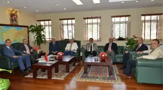Fahri Konsoloslar Vali Büyük'ü Ziyaret Etti