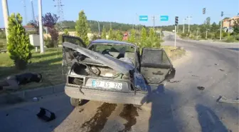 Kastamonu'da İki Otomobil Çarpıştı: 6 Yaralı