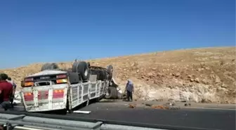 Şanlıurfa'da Kamyon Devrildi: 5 Yaralı