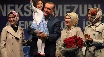 Başbakan, Evlilik Yıldönümünde Eşi Emine Erdoğan'a Gonca Gül Verdi