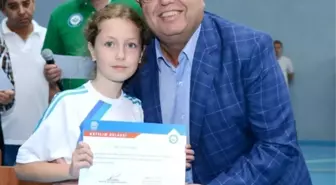 Nilüfer Yaz Spor Okulları'nda Sertifika Sevinci