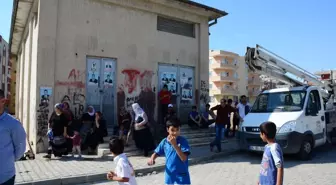 Dedaş Çalışanlarını Trafoya Kilitlediler