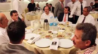 Alman Komutan ve Askerleri de İftar Yaptı
