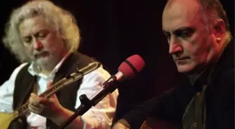 Aşık Veysel'de Kaçmaz İkili!