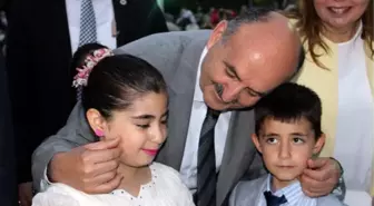 Bakan Müezzinoğlu Orucunu Sağlık Çalışanlarıyla Açtı