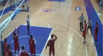Başarılı Basketbolcudan Röportaj Denemesi
