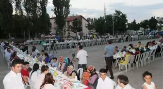 Aksaray'da Mahallede İftar Programı