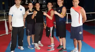 Yıldız ve Genç Bayan Milli Boks Takımları Mersin'de Kampa Girdi