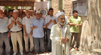 Filistin'de Hayatını Kaybedenler İçin Gıyabi Cenaze Namazı Kılındı