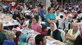 Kağıthaneliler İftar Sofrasında Bir Araya Geldi