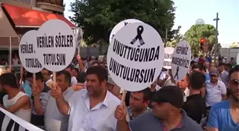 Soma'da Madenlerin Tekrar Faaliyete Geçmesi İçin Eylem Yaptılar