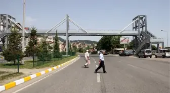 Kullanılmayan Üst Geçit