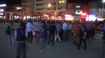 Van'da Işid Protestosunda Olaylar Çıktı