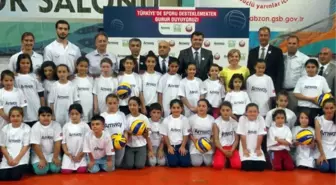 Filenin Fidanları' Projesi Kapsamında Türkiye Genelinde 300 Adet Mini Voleybol Seti Dağıtılacak