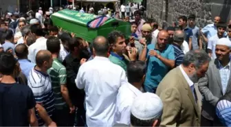 Patlamada Hayatını Kaybeden Eda Erzurum'da Toprağa Verildi