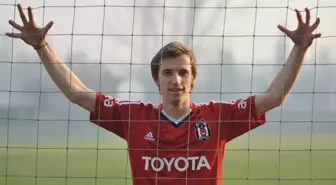 Beşiktaşlı Sinan Kurumuş Menemen Belediyespor'da