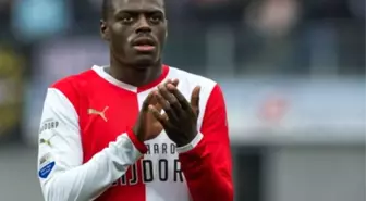 Bruno Martins Indi Resmen Porto'da