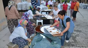 Bu Mahallede Kimse Orucunu Evinde Açmıyor