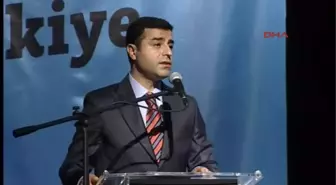 Demirtaş'tan Türk Bayrağı Mesajı