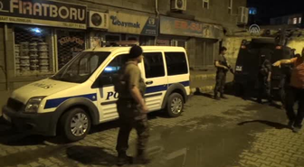 Koçbaşıyla kapısı kırılarak girilen evden 90'lık çift çıktı -