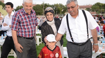 Meram Belediyesinden Yetim Çocuklara İftar