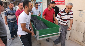 Adana'da Eşinin Kapısını Patlatmak İsterken Ölen Öğretmenin Cenazesi Elazığ'a Getirildi