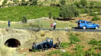 Gaziantep'te Otomobil Devrildi: 8 Yaralı